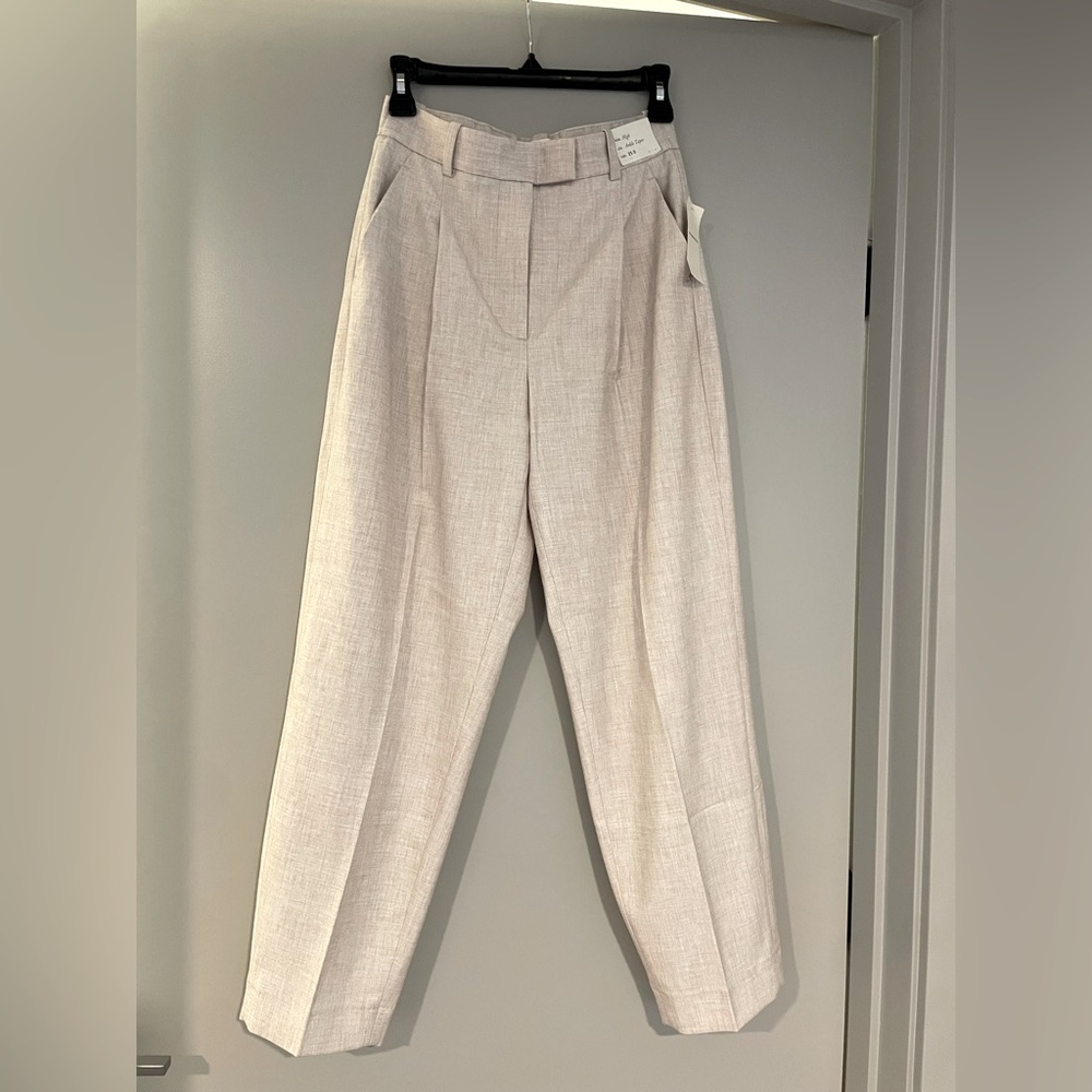 NWT Abercrombie & Fitch Ankle Grazing Tapered Tailored Pants